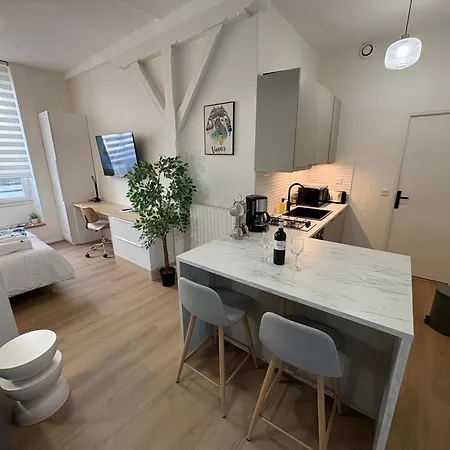 Centre, Entree Privative ヴァンヌ